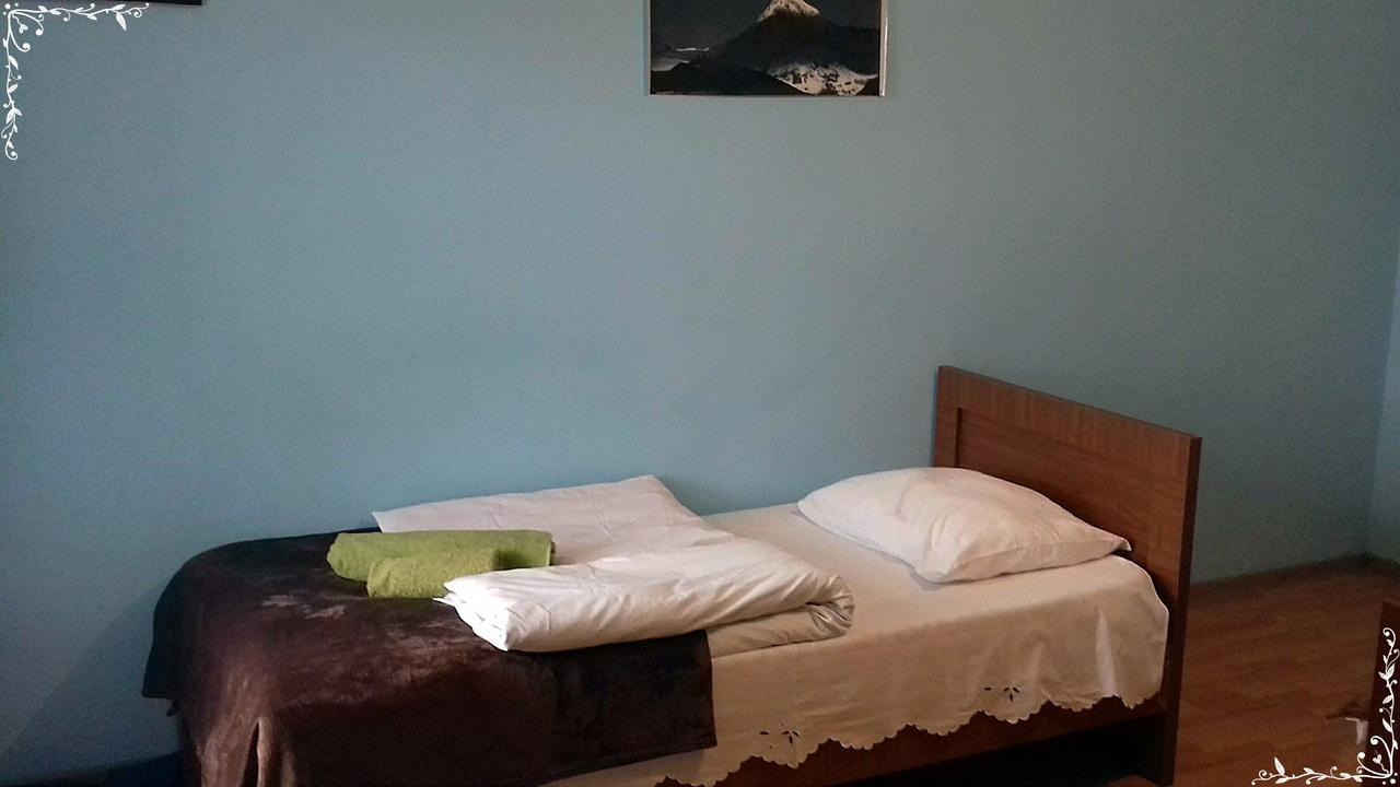 Nino Khetaguri Guest House Степанцмінда Екстер'єр фото